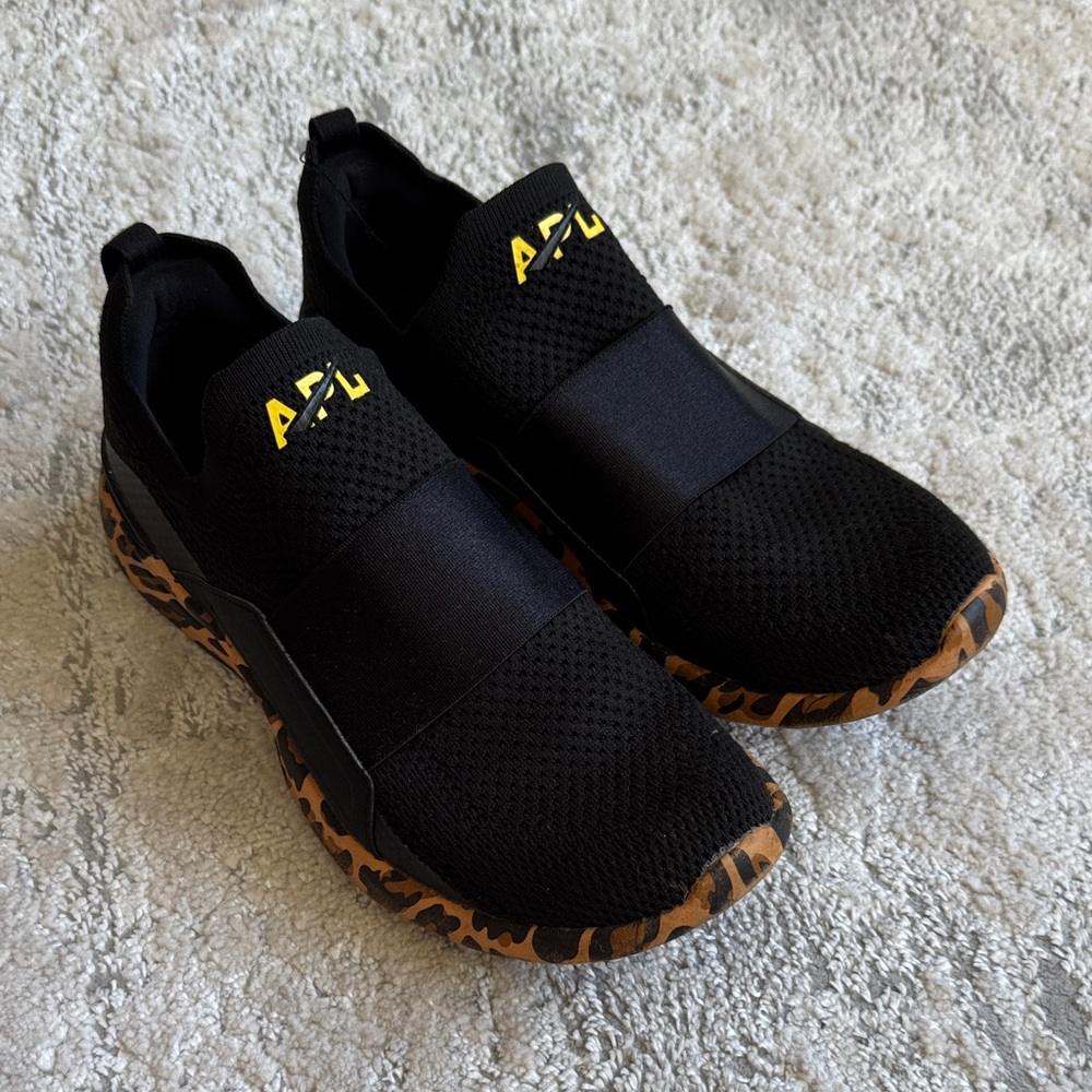 APL Women’s Techloom Bliss Black and Cheetah print Athletic Shoes